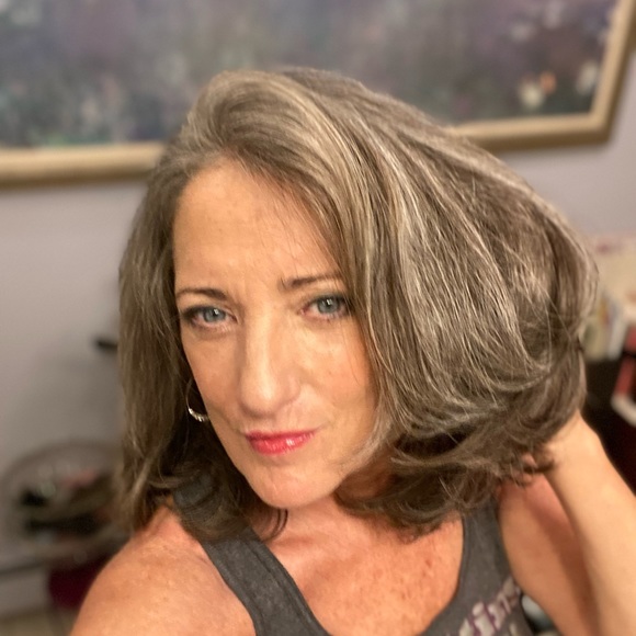 Meet your Posher Ambassador 💥Jacquelynn💥 - Picture 4 of 4